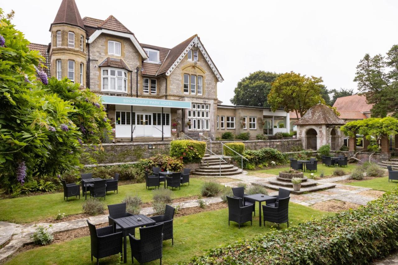 The Broadway Park Hotel Sandown Exterior photo