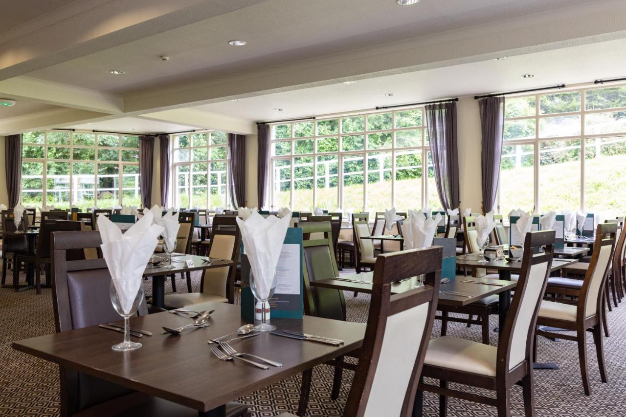 The Broadway Park Hotel Sandown Exterior photo