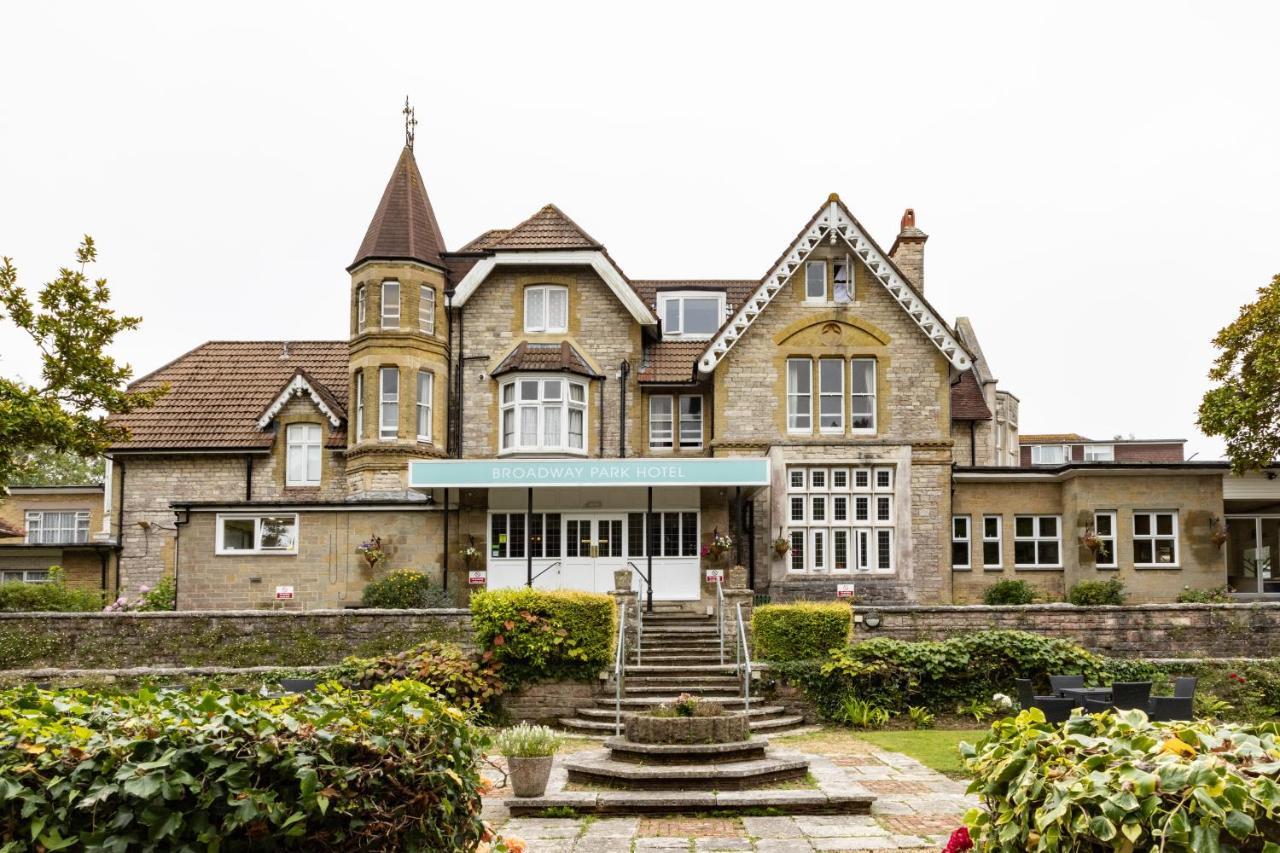 The Broadway Park Hotel Sandown Exterior photo