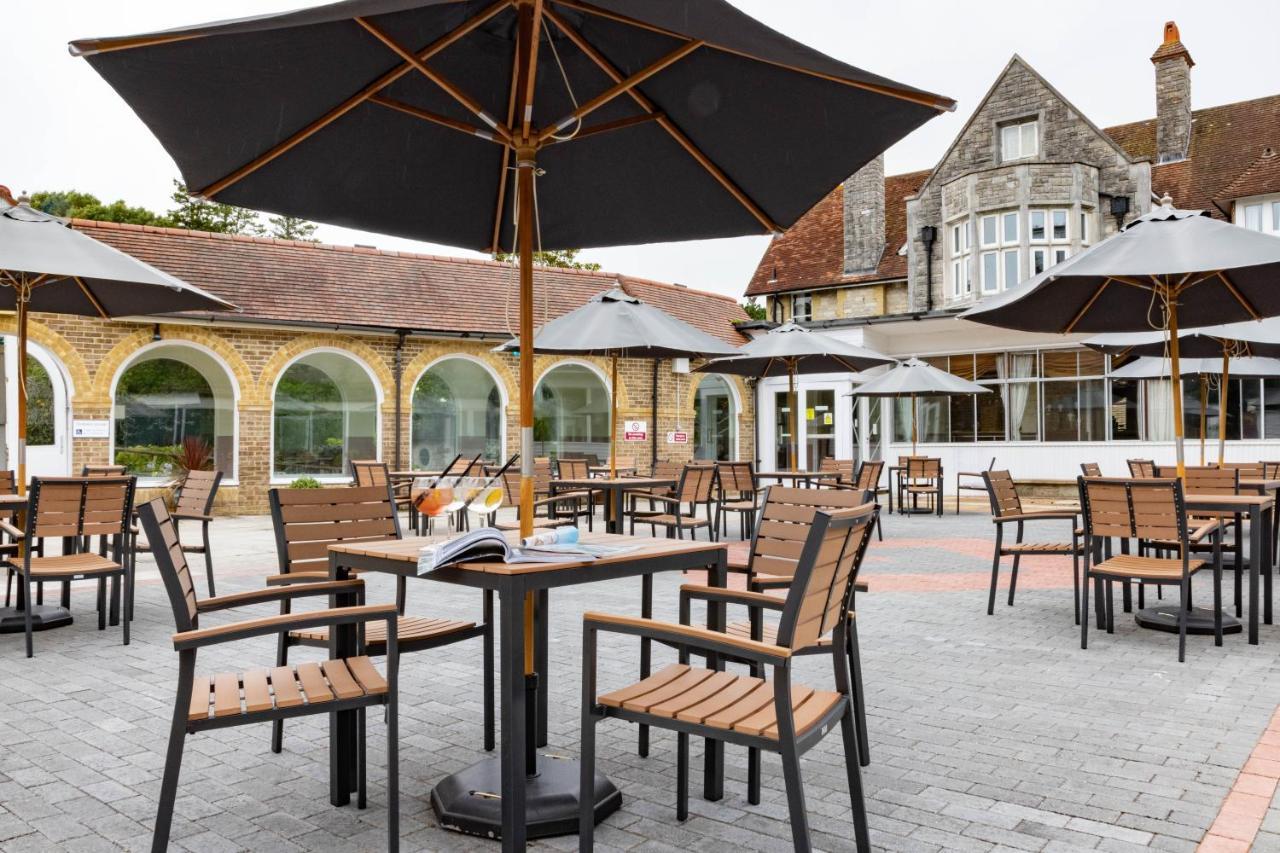 The Broadway Park Hotel Sandown Exterior photo