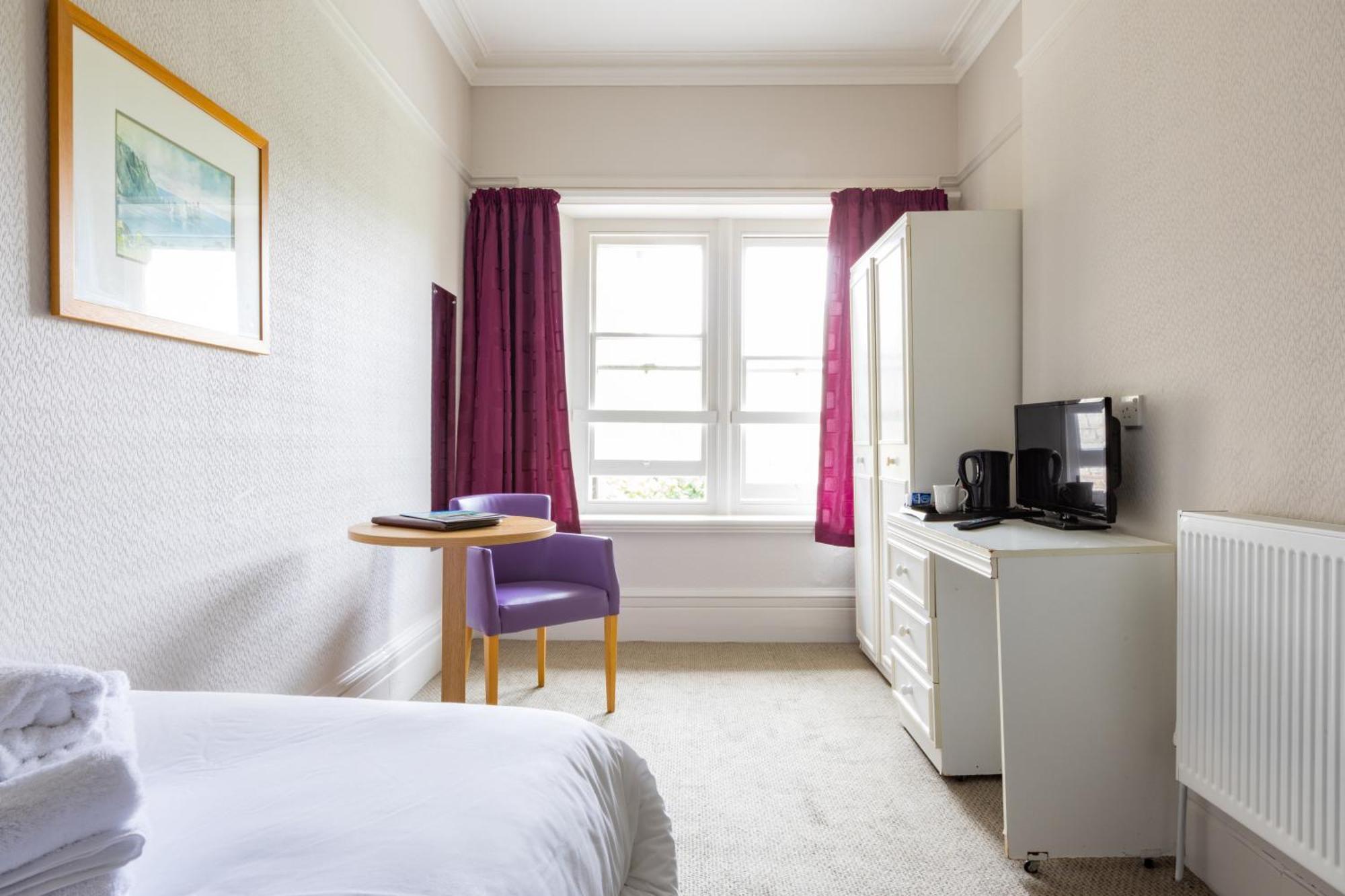 The Broadway Park Hotel Sandown Exterior photo